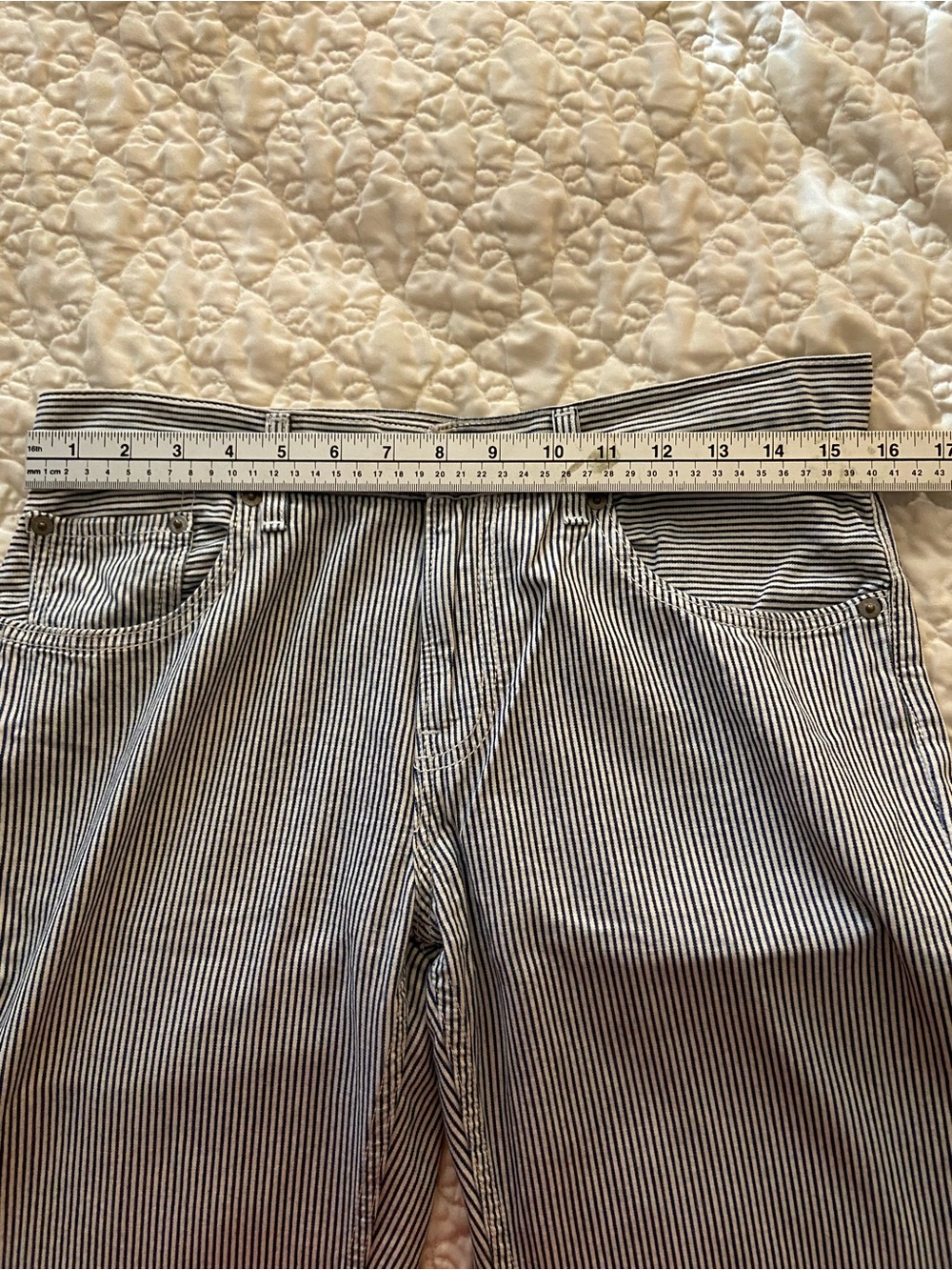 LEVIS STRIPED DENIM - Picture 10 of 14